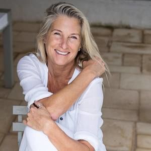 Meet your Posher, Laurie